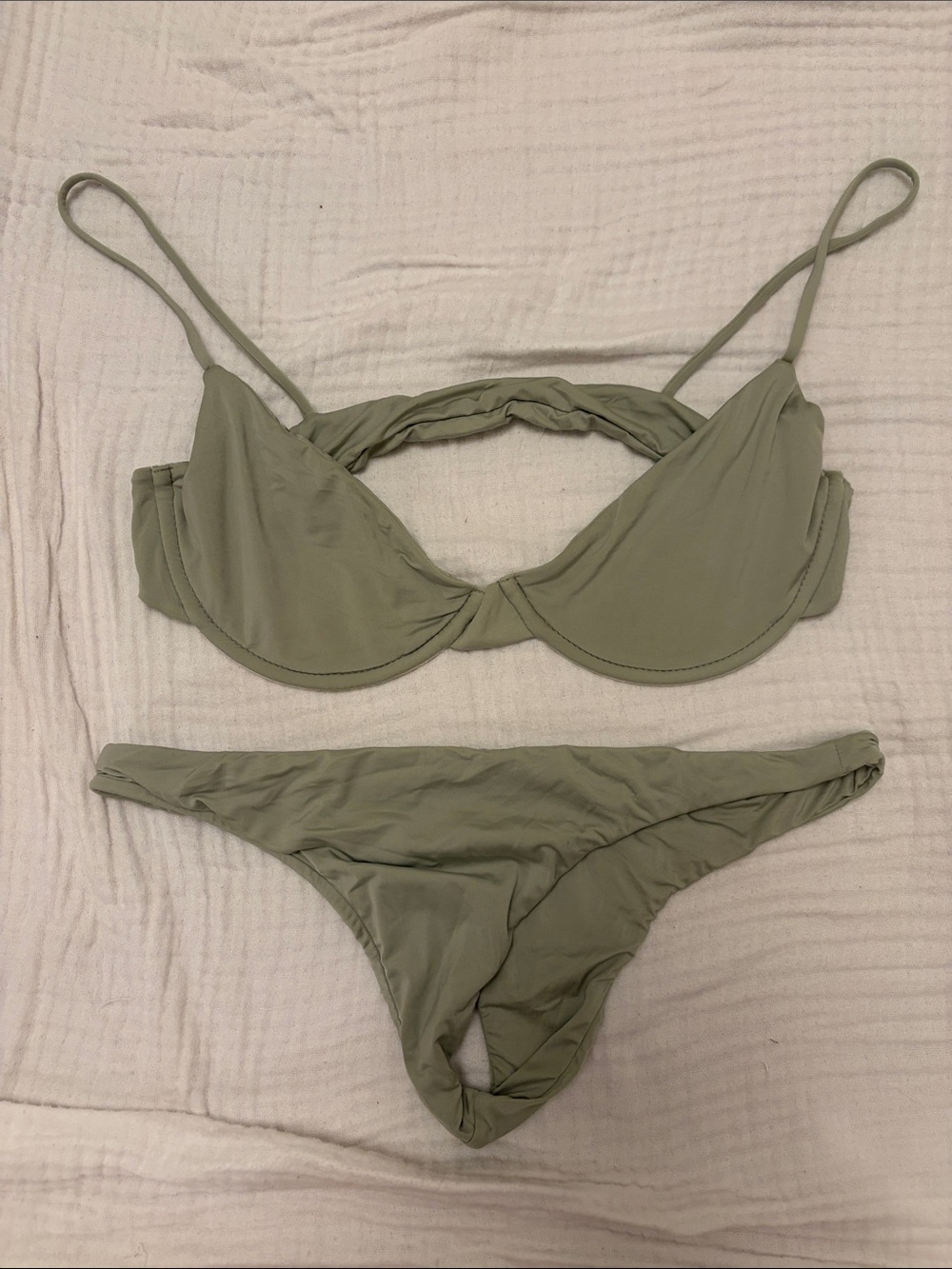 Mai Twist-Back Olive Green Underwire Bikini Set